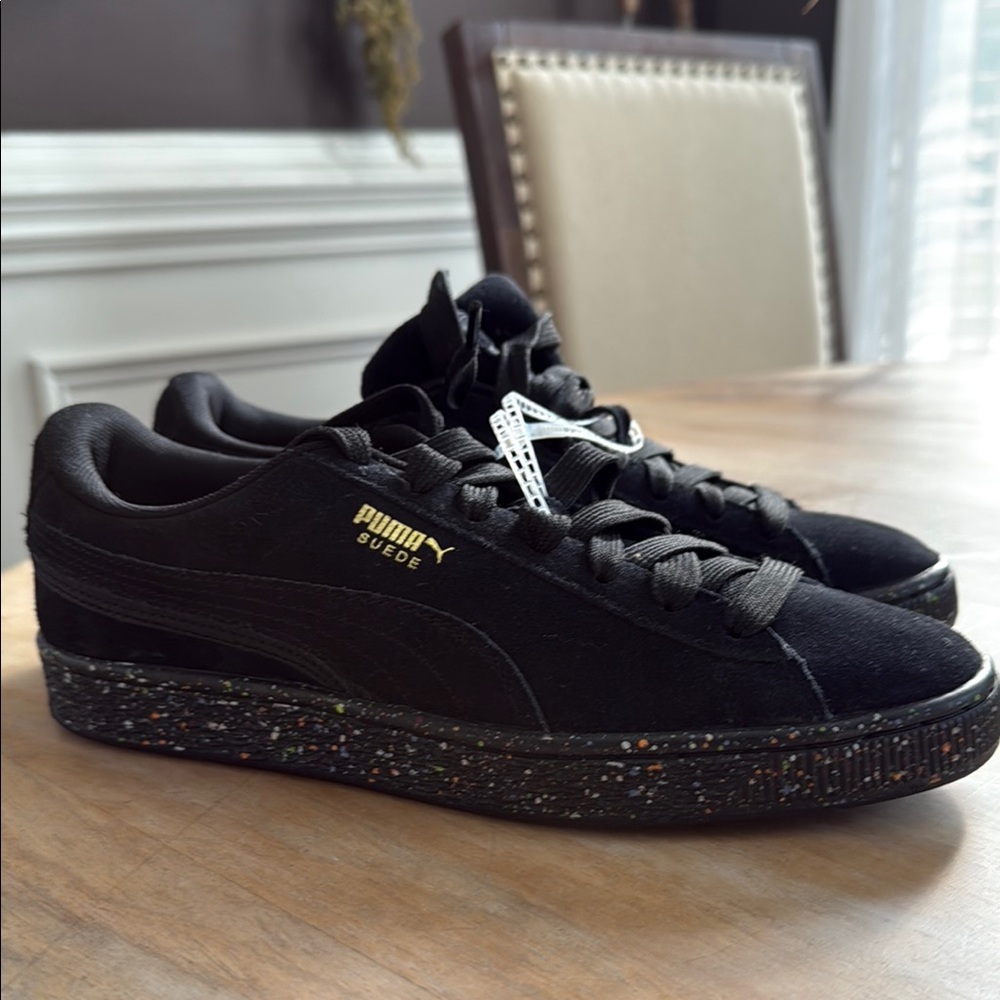 Puma Black Sneakers with Suede Finish and Speckled Sole